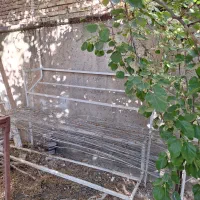 جای جعبه ی میوه جلوی مغازه