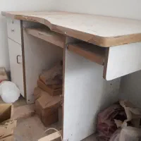 قفسه و میز کامپیوتر