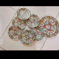 تعداد ظروف آنتیک روسی قرابه قاجاریه و گل مرغی