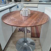 میز گرد چوبی