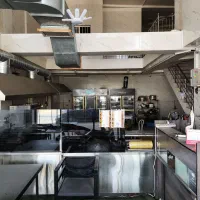 یک باب مغازه بیرون بر با کلیه وسایل به فروش میرسد