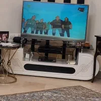 جاکفشی و میزتلوزیون