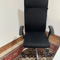 میز و صندلی در حد نو