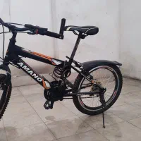 دوچرخه|دوچرخه، اسکیت، اسکوتر|اندیشه, اندیشه فاز ۴|دیوار