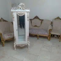 مبل ۹نفره بایک بوفه کوچک ودوعدد میز عسلی  به قیمت