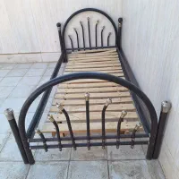 تخت فلزی فرفورژه ضخیم و قوی نو