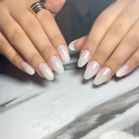 خدمات اموزش ناخن کازرون خ عباس آباد