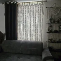دوعدد پرده و یک عدد لوستر،شلف پرکار ۵ طبقه