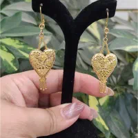 گوشواره آویز وزن 4/700فقط یک درصد بالاتر از تابلو