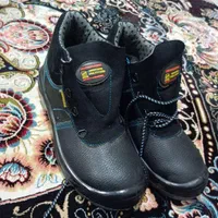دو جفت  کفش کار ایمنی نو