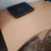 میز تحریر کاملا سالم