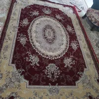 فرش در حد نو کم استفاده شده دو عدد مثل هم