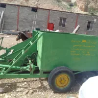 دروگر پشت تراکتور