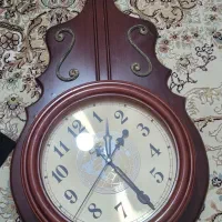 ساعت دیواری پاندول دار گیتاری چوبی کاملا سالم