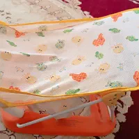 صندلی حمام نوزاد(آسانشور نوزاد)