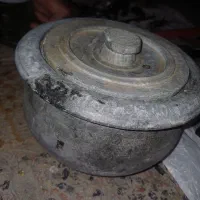 دیگ سنگی تقریبا مال ۲۰۰ سال پیش سایز ۸ متوسط