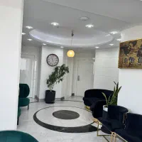 کارمند مسلط به فتوشاپ و اکسل