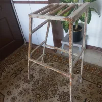 چهار پایه آهنی