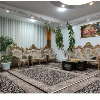 خانه 200 با چهار تا مغازه