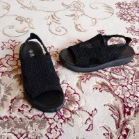 جند جفت کفش مخمل و چرم مجلسی