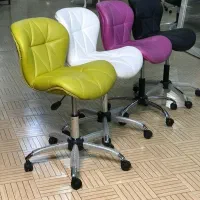 صندلی میز ناخن کوپ کوتاهی رنگ کراتین