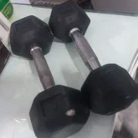 تعدادی دمبل ۶ ضلعی ۵۳ کیلو کلا ۶۵۰۰ مفت