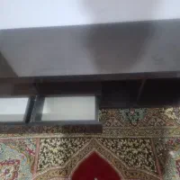 یک میز تلوزیون ویک دراو