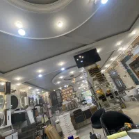 مغازه در خیابان زمزم