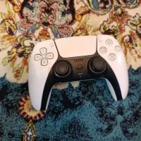 دسته ps5 اورجینال تمیز سالم