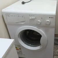 یک عدد ماشین لباسشویی 5کیلویی اسنوا