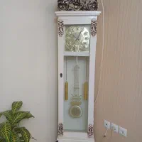 ساعت ایستاده تمیزوشیک