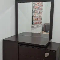 میز آرایشی سه کشویی