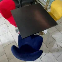 میز و صندلی فانتزی مزون و کافه در حد نو
