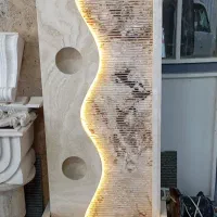 آبنما کنار سالنی شیک با کیفیت