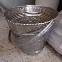 سطل کاردست اصفهان جنسش برنج بسیار قدیمی