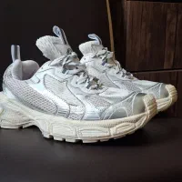 Balenciaga ایتالیا