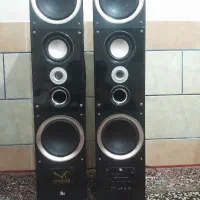 یک جفت اسپیکر خانگی باکیفیت