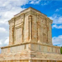 زمین-دور-دیوار-200-متری
