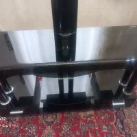 میز تلوزیون شیشه ای