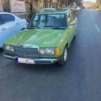 بنز ۲۳۰ دانشجویی