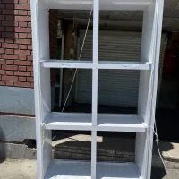 ویترین مغازه چوبی