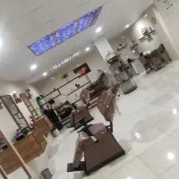 خدمات تخصصی میکاپ و شینیون آکادمی آدالایف