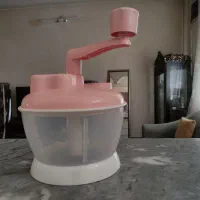 یک عدد خوردکن دستی