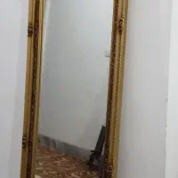آینه نو و سالم بدون موج همراه قاب