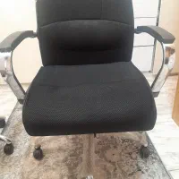 صندلی چرخ دار اداری