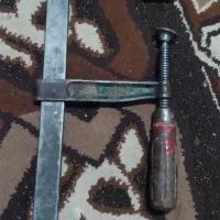 گیره دستی نجاری و کمان اره آهن بر