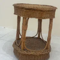 تعدادی وسیله دکوری و پوست