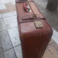 چمدان قدیمی