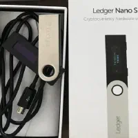کیف پول ارز دیجیتال (  Ledger Nano S)