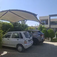 باغ و حیاط داری سایبان و چتر نداری روکش استخر